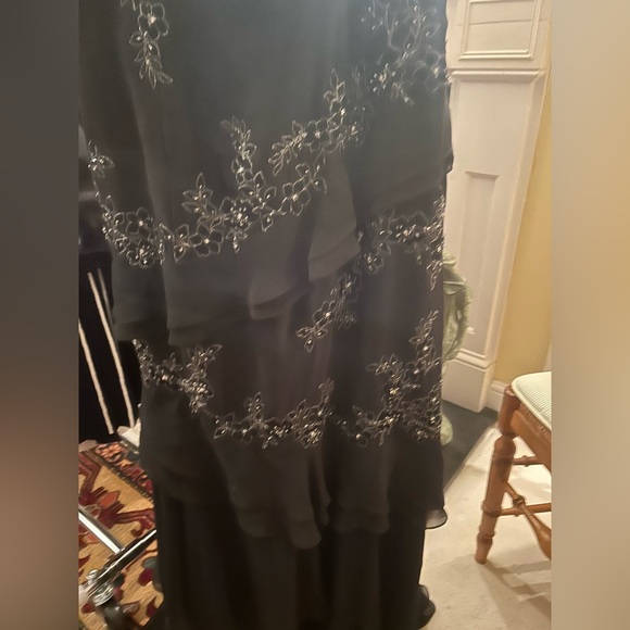 Evening gown - Picture 2 of 4